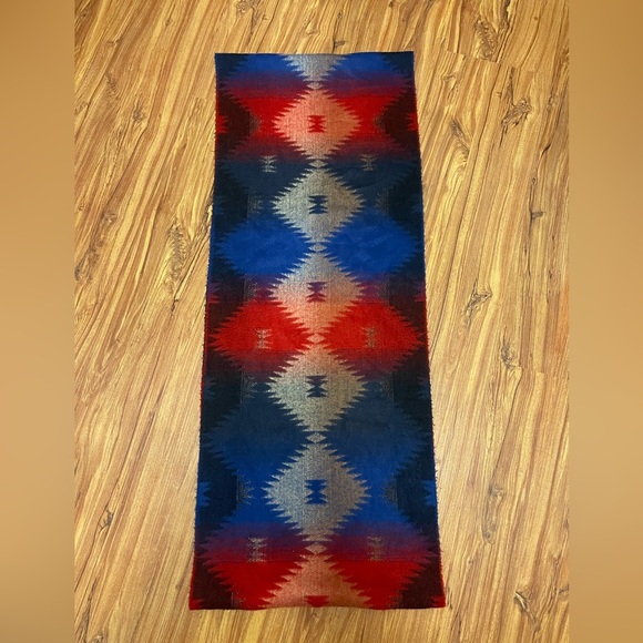 Roots Multicolor Geometric Scarf - Picture 2 of 4